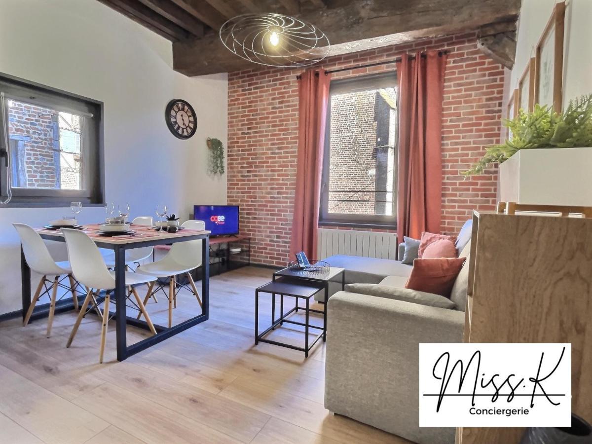 Appartement "La Fenetre Sur Le Marche" De Miss.K Conciergerie à Châtillon-sur-Chalaronne Extérieur photo