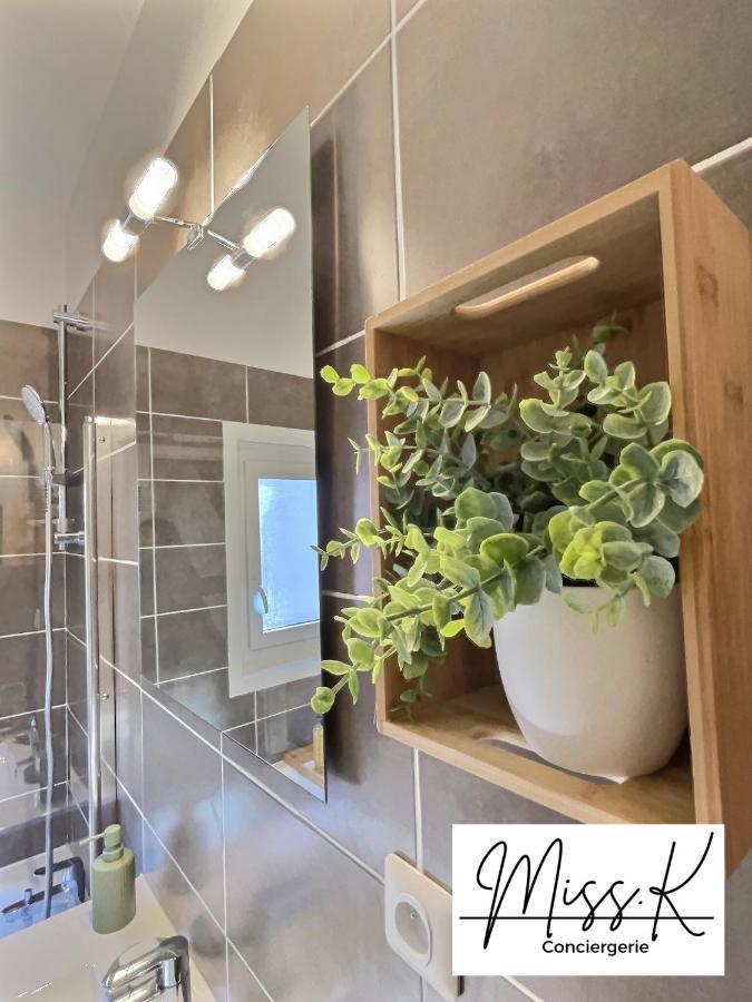 Appartement "La Fenetre Sur Le Marche" De Miss.K Conciergerie à Châtillon-sur-Chalaronne Extérieur photo
